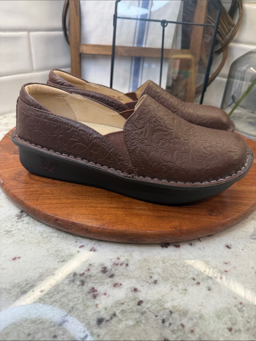 Allegria Cocobloom Brown Embossed Leather clog - Picture 5 of 11
